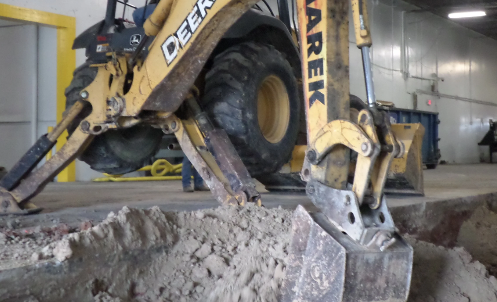 Land grading and compaction for concrete foundation prep (3)
